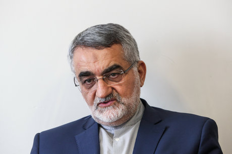 بروجردی: هواپیمای تهران-یاسوج بر اساس مشاهدات مردمی سقوط کرده است
